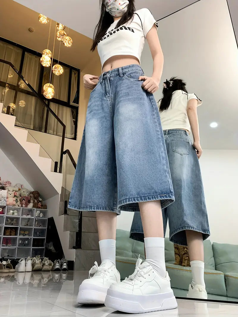 Women'S High-Waisted Denim Shorts, Casual Straight Leg Button Fly Jean Capris, Solid Color, Slight Stretch, with Washed Detail, for Spring/Summer