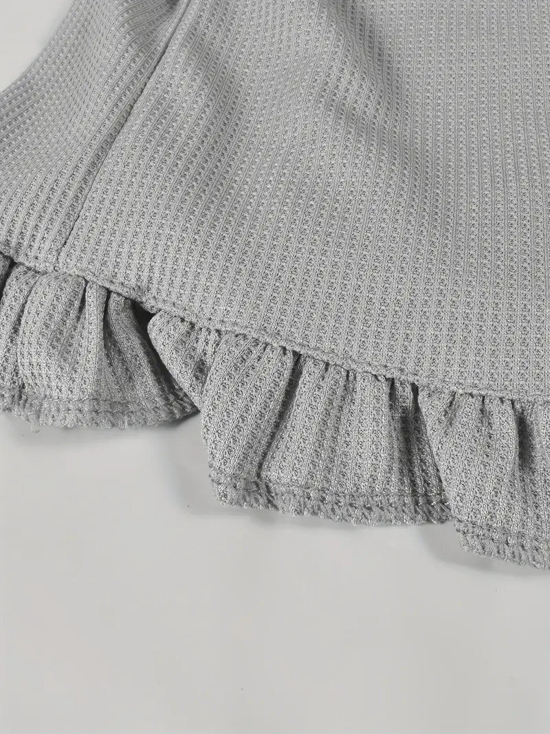 Women'S Casual Summer Shorts with Elastic Waistband - Light Gray Ribbed Waffle-Knit Fabric, Drawstring, Pockets, and Frayed Hem Design for Casual Attir