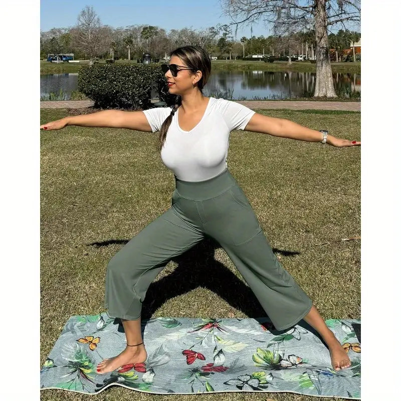 Women's High-Waisted Yoga Pants with Wide Legs - Non-Slip Waistband, Four-Way Stretch Workout Leggings, Side & Back Pockets - Muffin Top Prevention & Seamless Design for Yoga, Gym, Running, Everyday