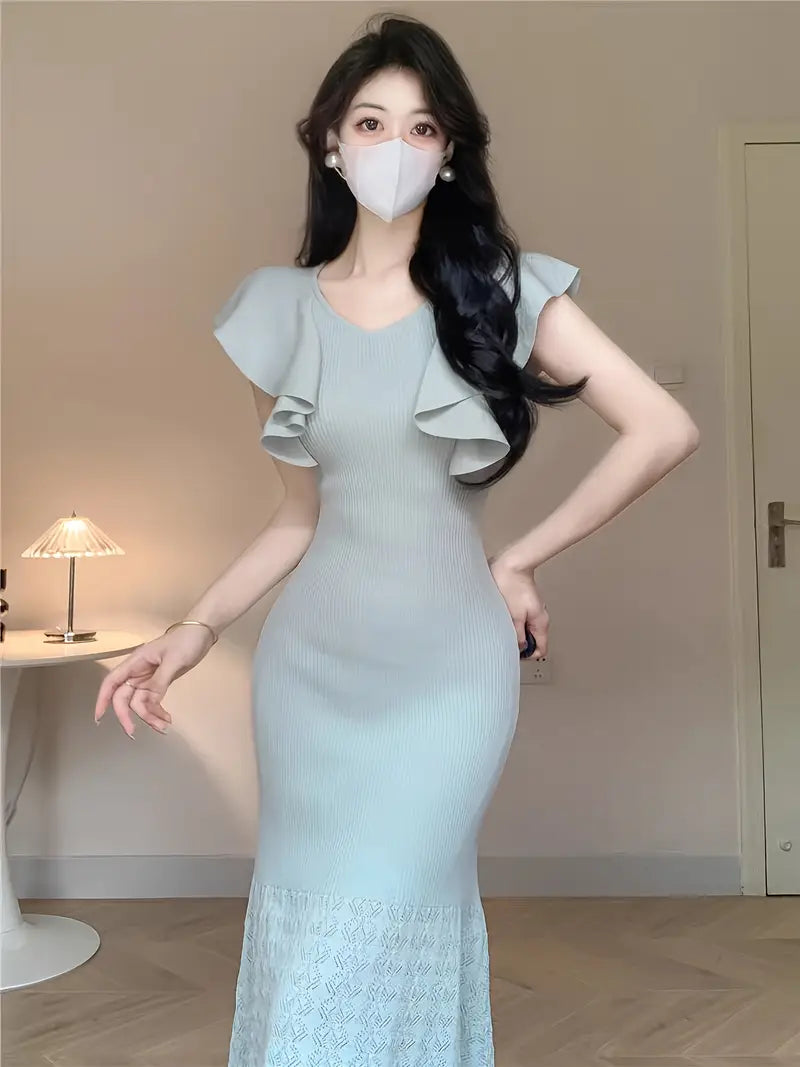 Elegant Sleeveless V-Neck Dress with Ruffle Detail - Waist-Cinching, Fish Tail Hem, Two-Way Wear, Solid Color for Women, Perfect for All Seasons, Formal Event Attire | Vneck Dress | Ruffle Hem Dres