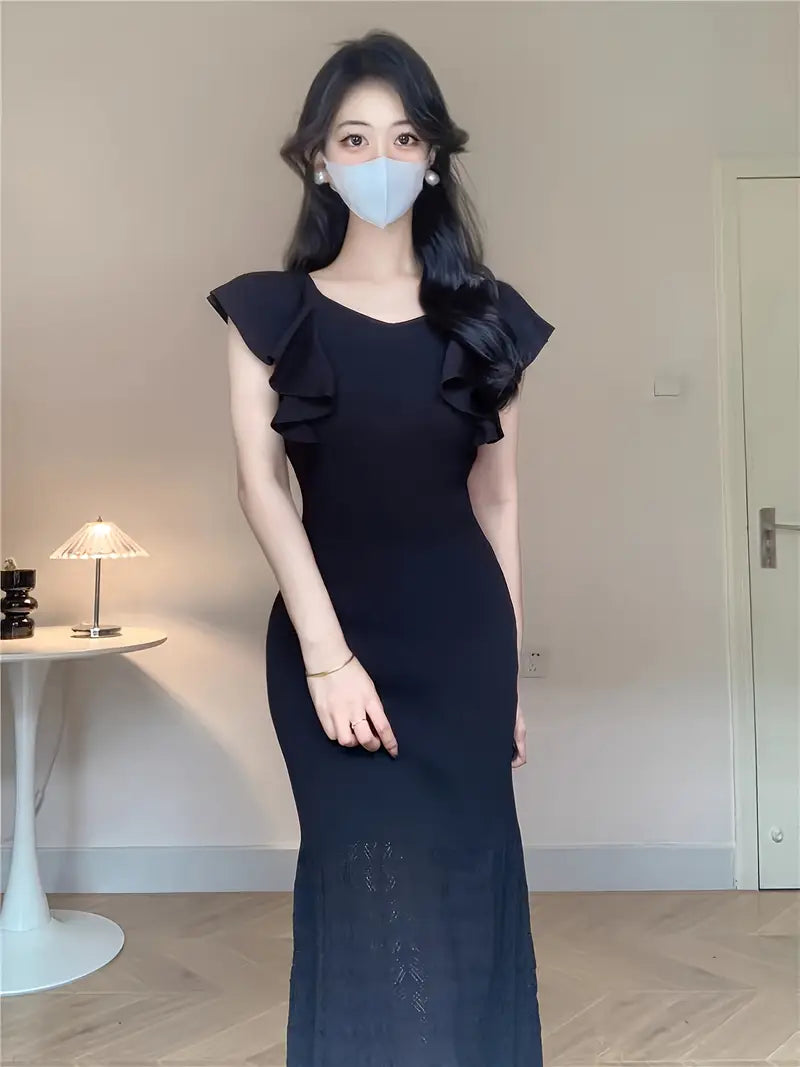 Elegant Sleeveless V-Neck Dress with Ruffle Detail - Waist-Cinching, Fish Tail Hem, Two-Way Wear, Solid Color for Women, Perfect for All Seasons, Formal Event Attire | Vneck Dress | Ruffle Hem Dres
