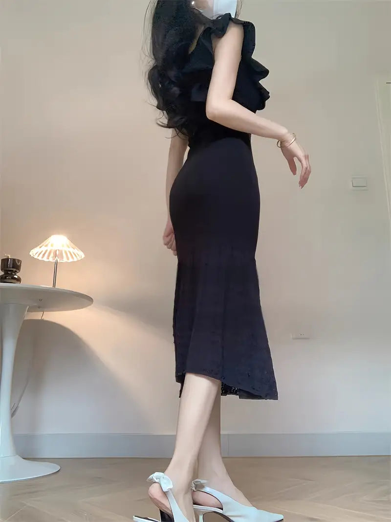 Elegant Sleeveless V-Neck Dress with Ruffle Detail - Waist-Cinching, Fish Tail Hem, Two-Way Wear, Solid Color for Women, Perfect for All Seasons, Formal Event Attire | Vneck Dress | Ruffle Hem Dres